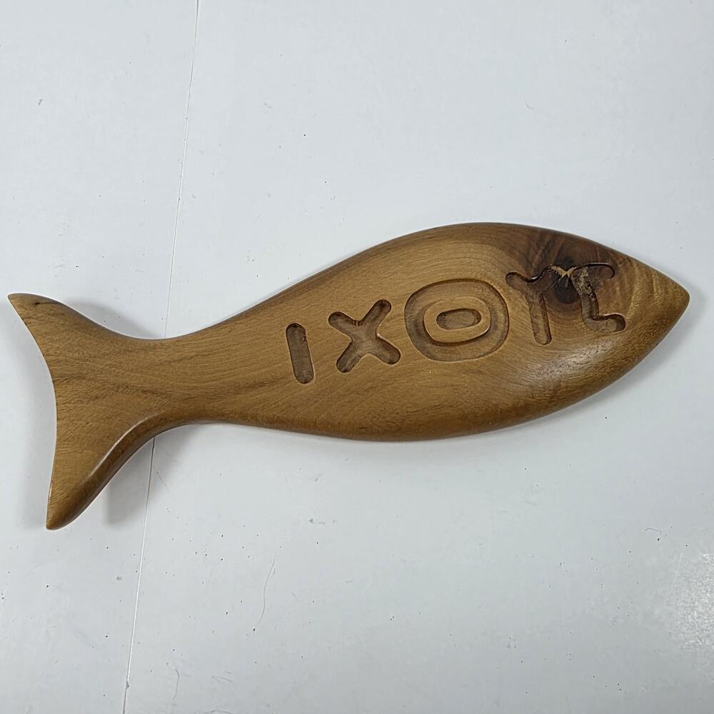 Myrtle Wooden Hand Crafted IXOYE Fish Figurine Wall Hanging 9 1/2” Long P/O